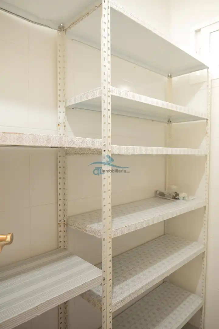 Wohnung zur Miete in Linares mit Klimaanlage, Möbliert und Ofen
