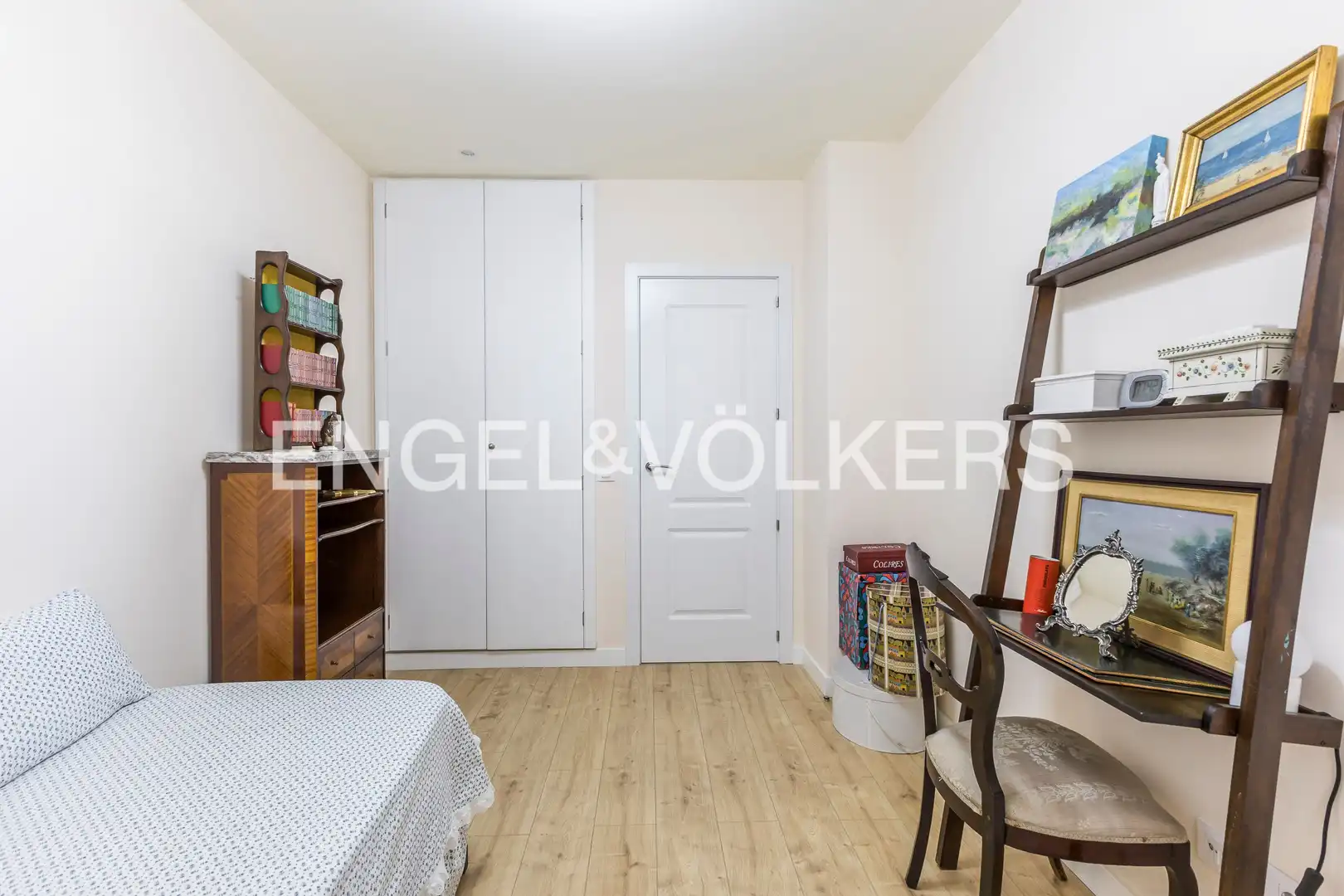 Wohnung zum Verkauf in Madrid mit Klimaanlage, Heizung und Parkett