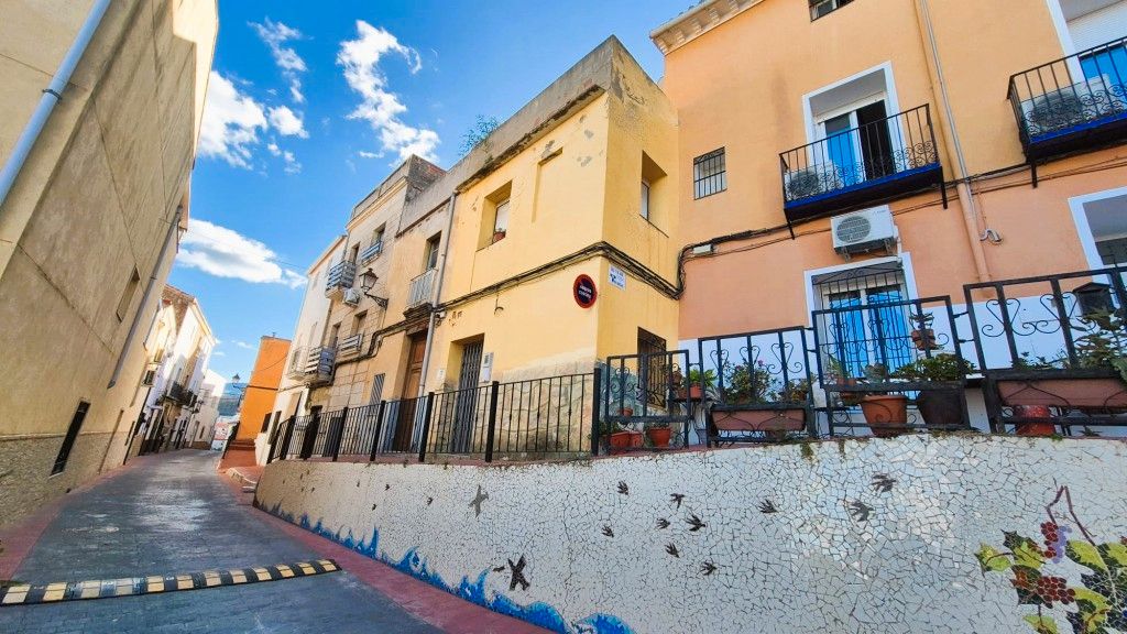 Vista exterior de Casa o xalet en venda en Ador amb Balcó