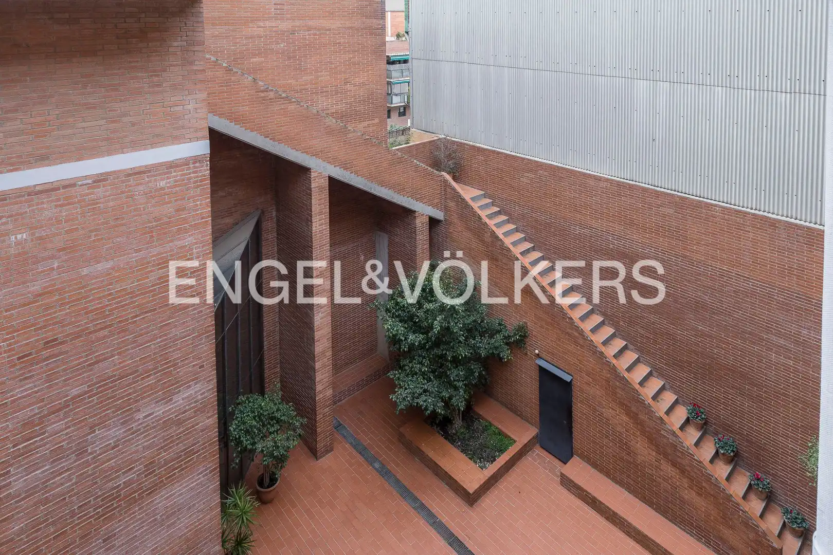 Terrasse von Maisonette zum Verkauf in Barcelona mit Heizung und Parkett