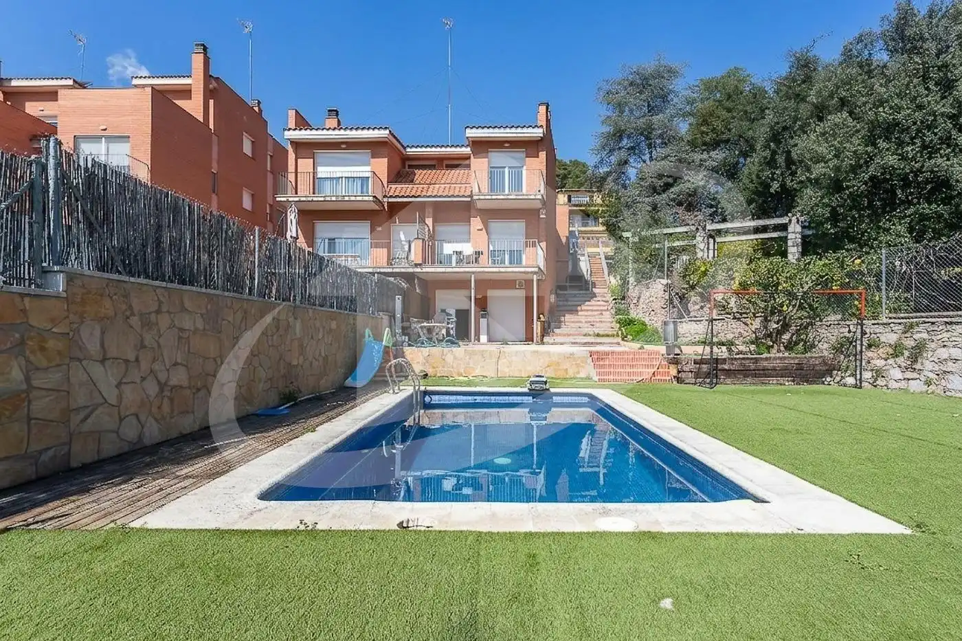 Piscina de Casa o xalet en venda en Castellar del Vallès amb Aire condicionat, Calefacció i Terrassa