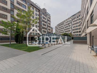 Vista exterior de Pis en venda en  Madrid Capital amb Aire condicionat, Calefacció i Jardí privat