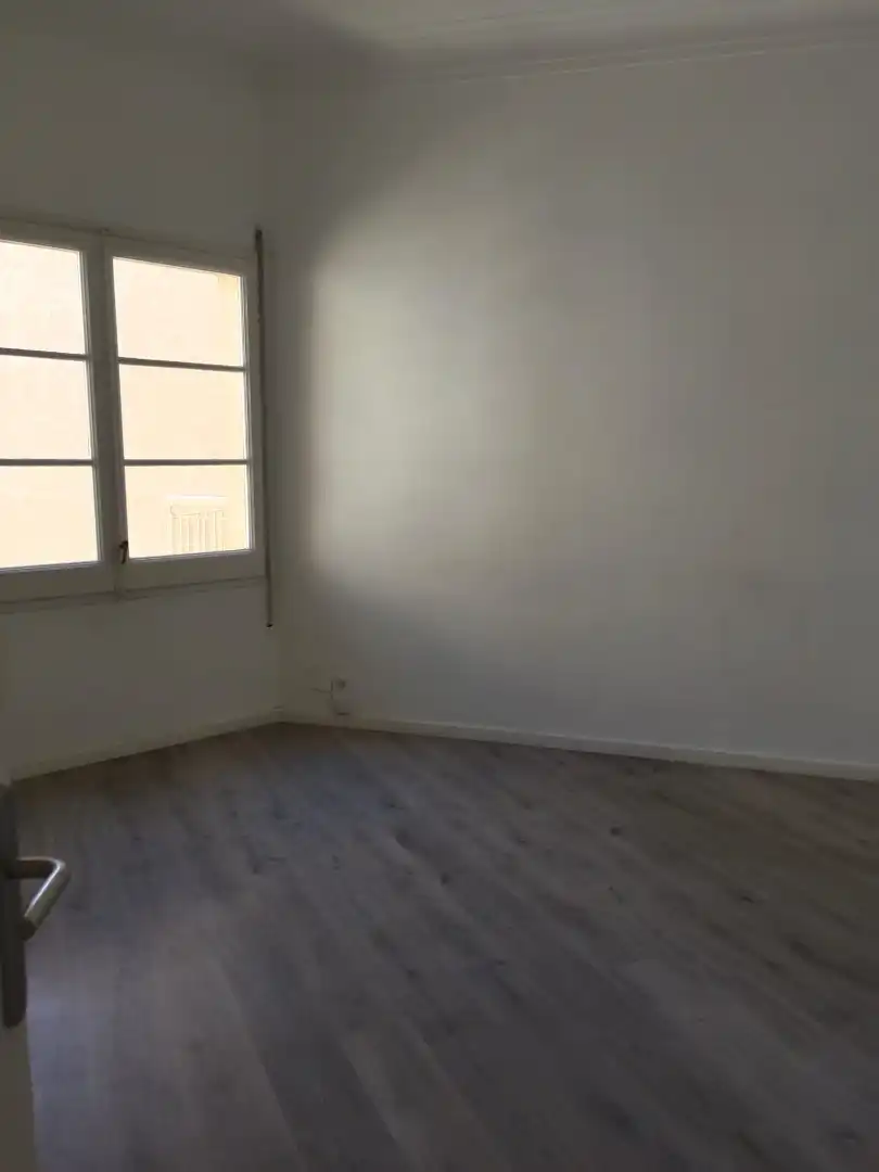 Schlafzimmer von Büro zur Miete in Barcelona