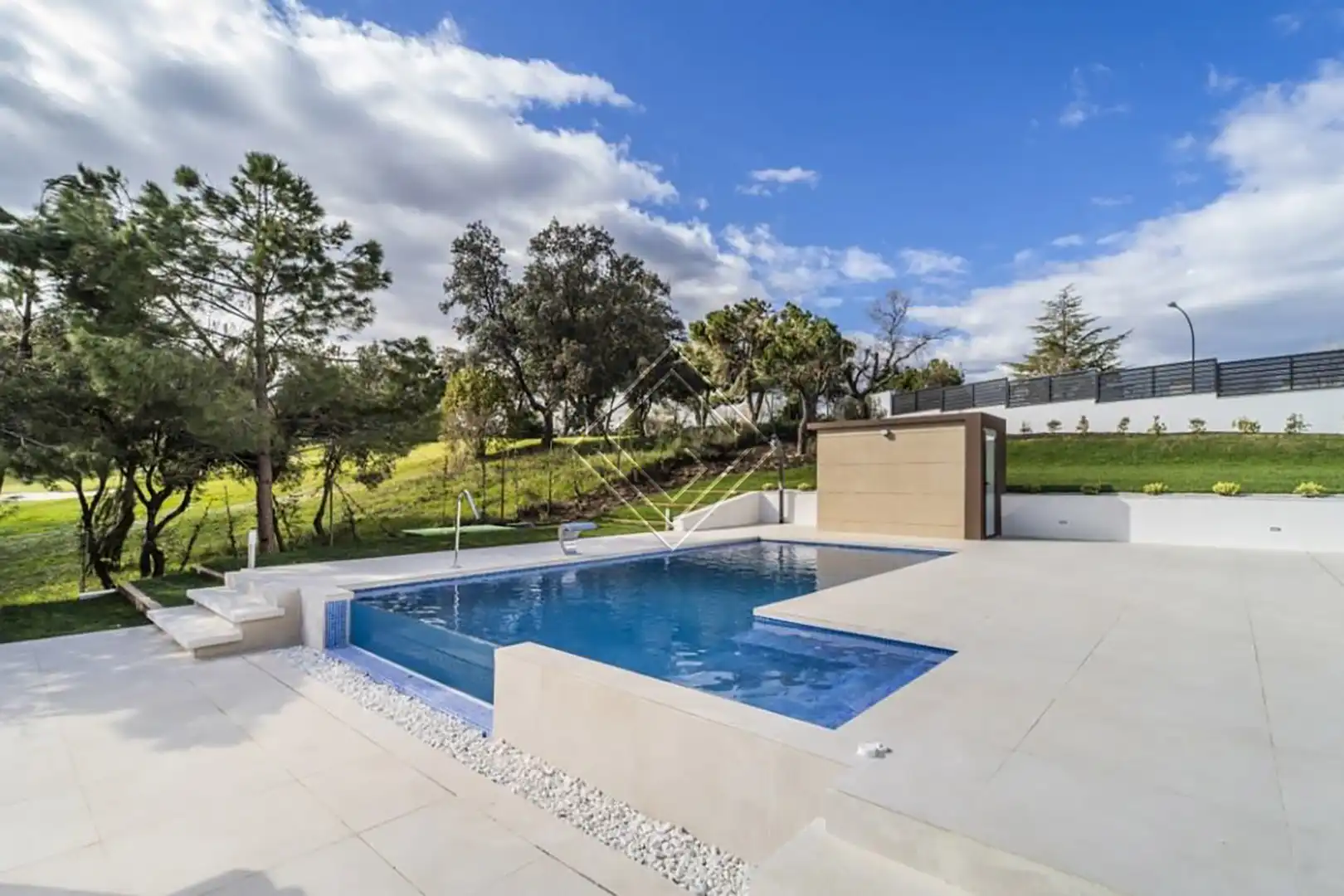 Chalet con piscina en venta en Ciudalcampo, imagen 3