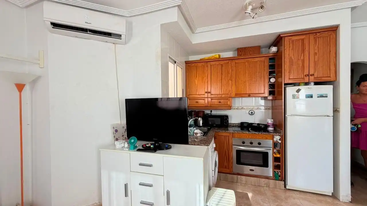 Cocina de Apartamento en venta en Torrevieja con Aire acondicionado y Amueblado