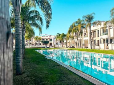 Àtic amb piscina en venda a Los Balcones - Los Altos