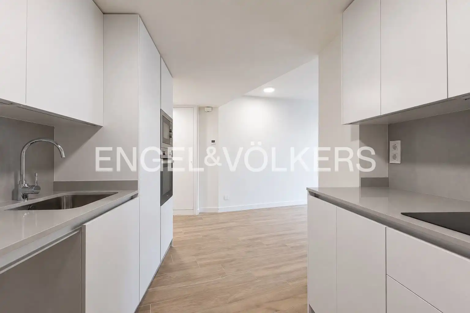 Kitchen of Flat for rent in Valencia  with Air Conditioner, Heating and Parquet flooring