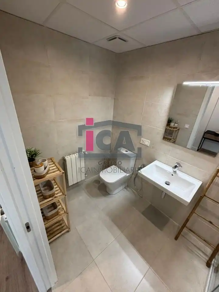 Bathroom of Apartments for rent in Cáceres  with Air Conditioner, Heating and Terrace