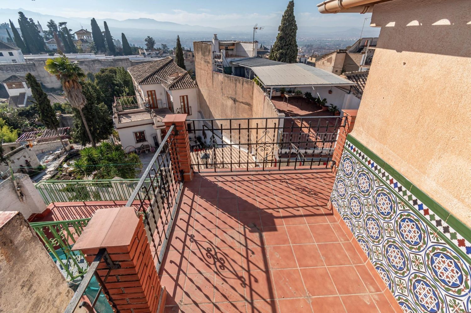 Exterior view of House or chalet for sale in  Granada Capital  with Terrace and Storage room