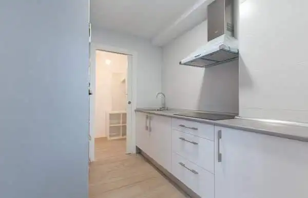 Cuina de Pis de lloguer en Móstoles amb Calefacció, Terrassa i Moblat
