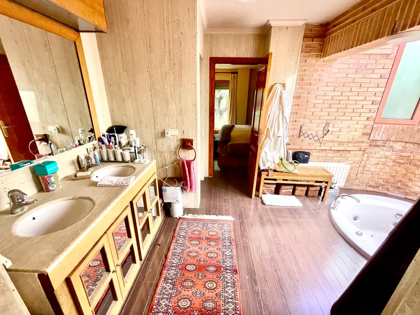 Bany de Casa o xalet en venda en Alicante / Alacant amb Aire condicionat, Calefacció i Jardí privat