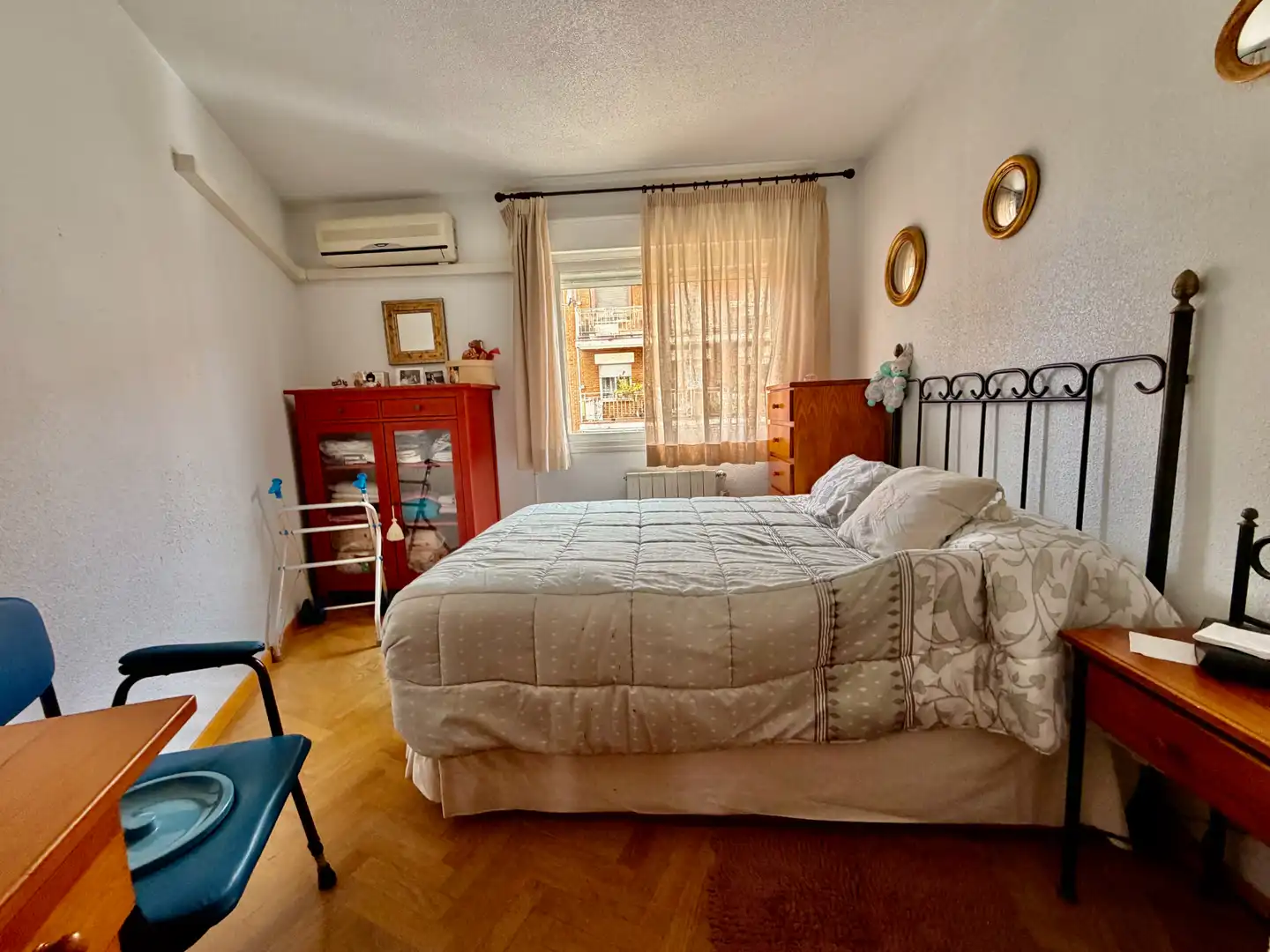 Bedroom of Flat for sale in Madrid  with Air Conditioner, Heating and Parquet flooring