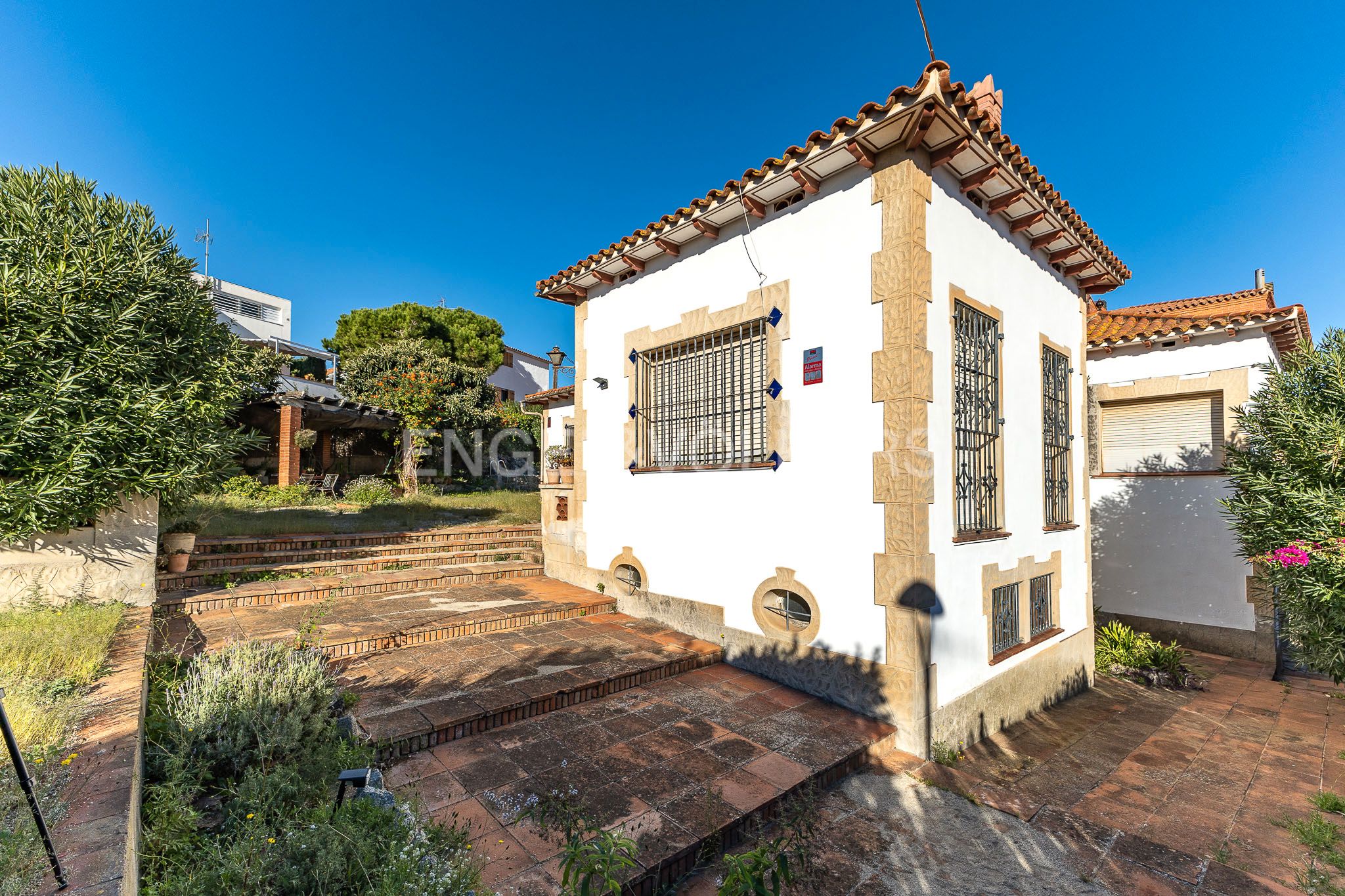 Vista exterior de Casa o chalet en venta en Alella con Calefacción, Jardín privado y Terraza