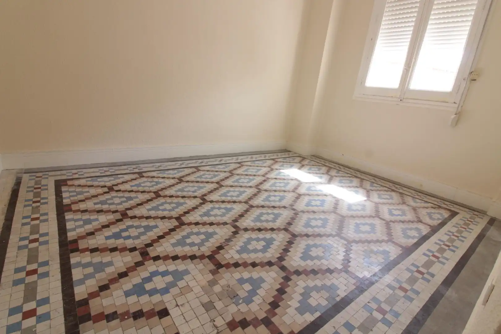 Piso de alquiler en Valencia con Balcón