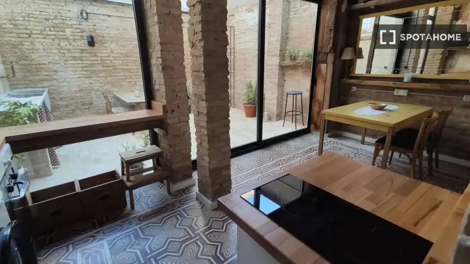 Kitchen of Flat for rent in Valencia  with Air Conditioner, Heating and Furnished