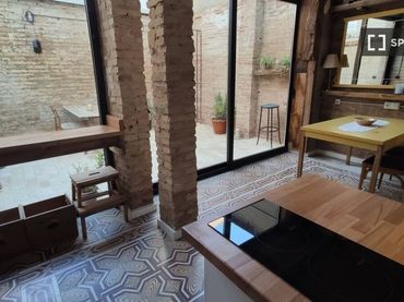 Appartamento con balcone in affitto a Camins al Grau