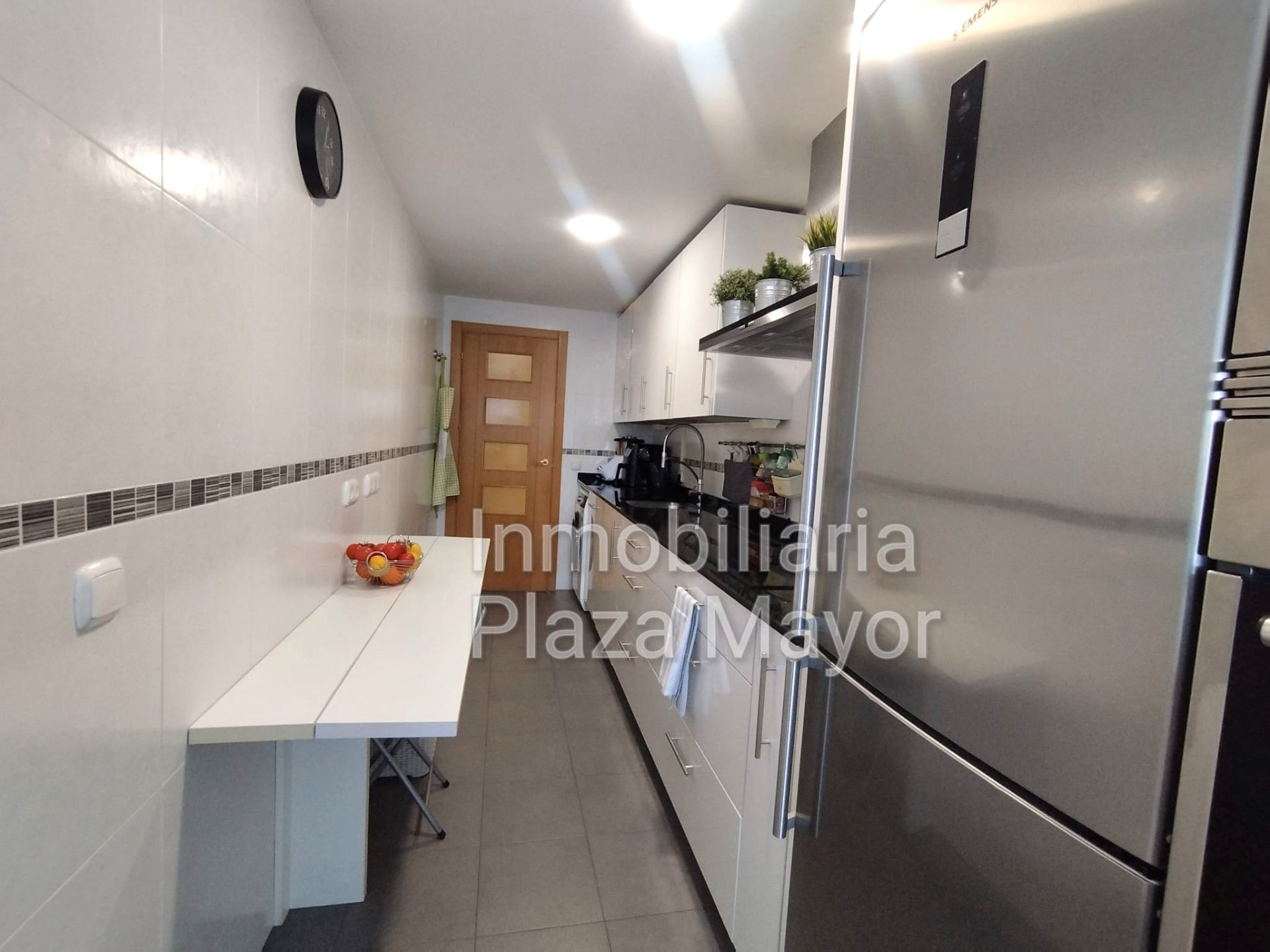 Cuina de Dúplex en venda en Salamanca Capital amb Calefacció, Traster i Moblat