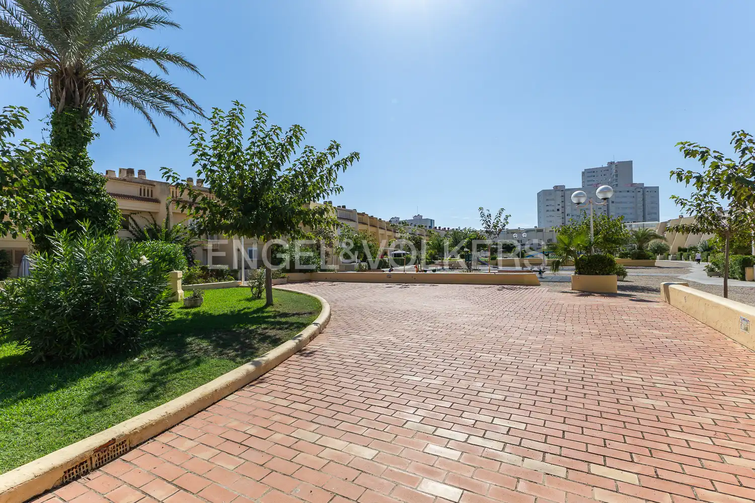 Exterior view of Houses for rent in Valencia  with Heating, Private garden and Terrace