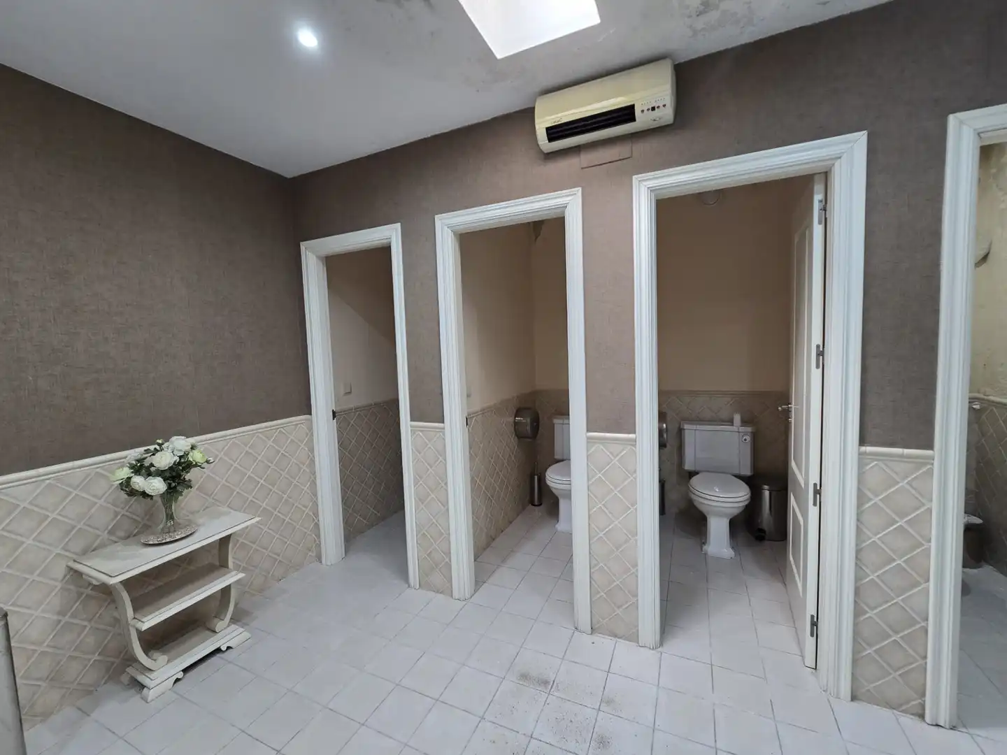 Bathroom of Buildings for sale in Esquivias  with Alarm