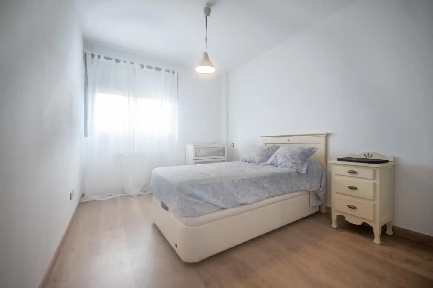 Habitación de Piso en venta en Ávila con Calefacción, Trastero y Amueblado