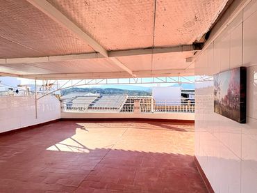 Maison mitoyenne avec balcon à vendre à Calle Nueva 54