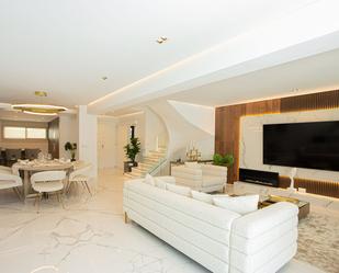 Living room of Single-family semi-detached to rent in Marbella  with Air Conditioner and Terrace