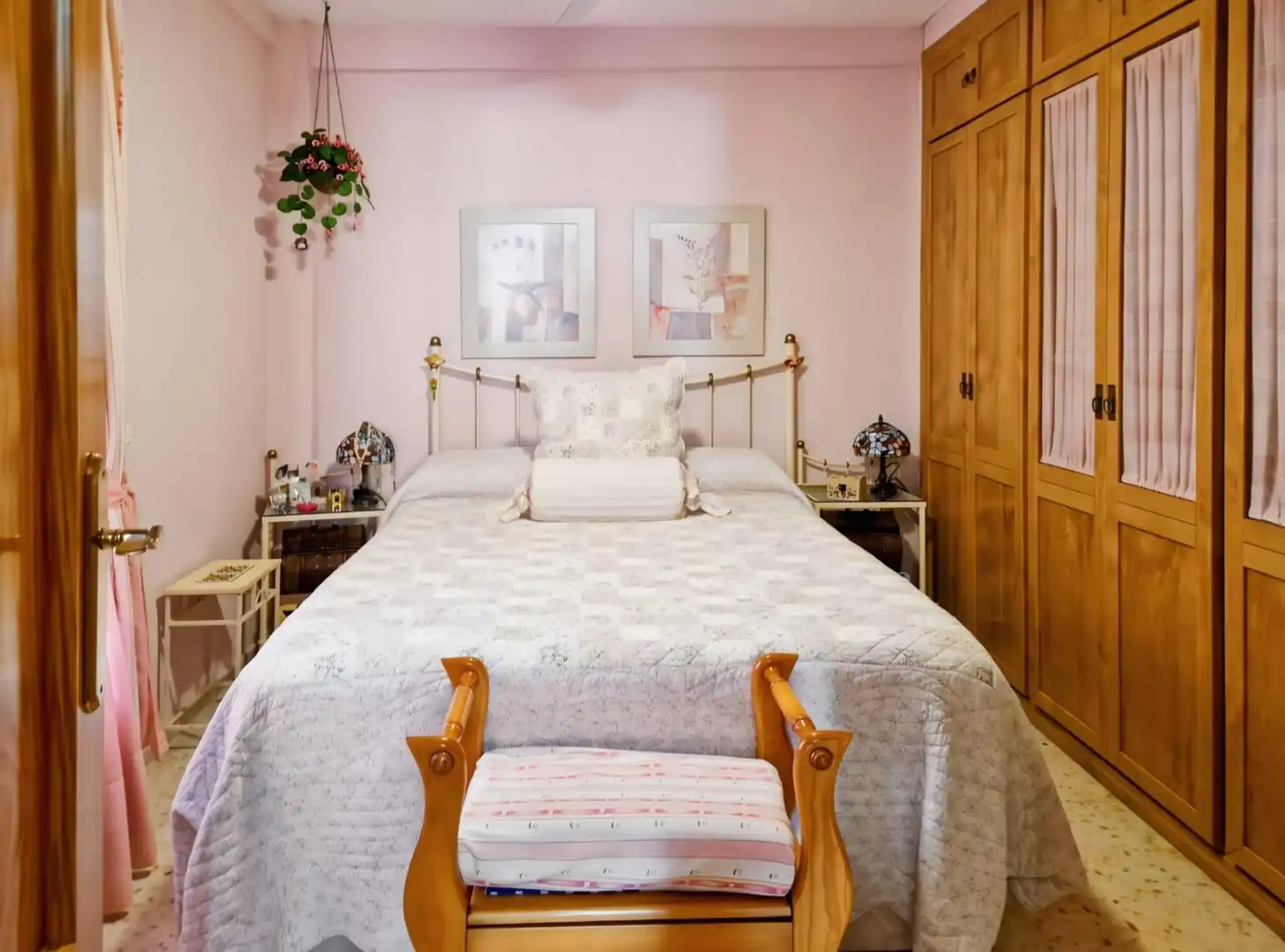 Bedroom of Flat for sale in Sevilla  with Air Conditioner and Storage room