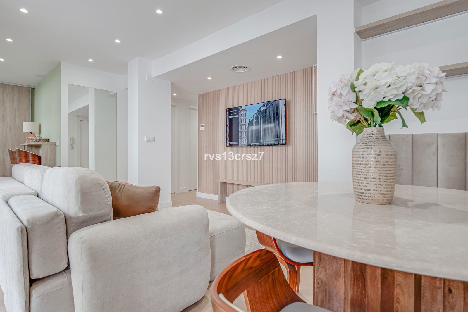 Living room of Flat for sale in Marbella  with Air Conditioner, Terrace and Furnished