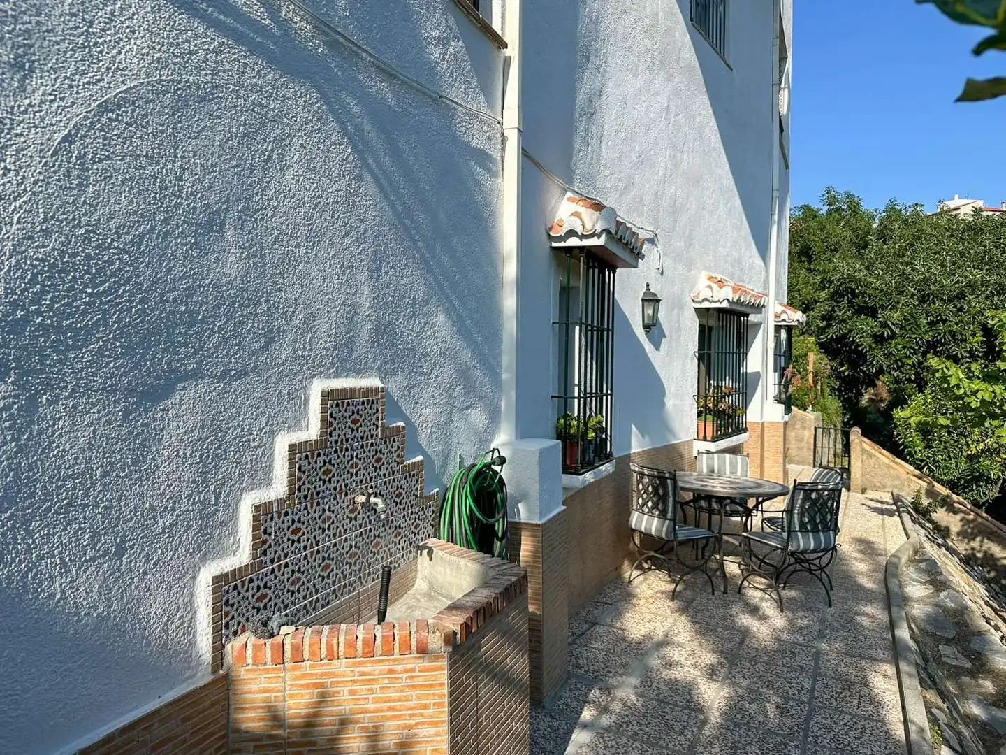 Vista exterior de Apartamento en venta en Los Guájares con Terraza y Alarma