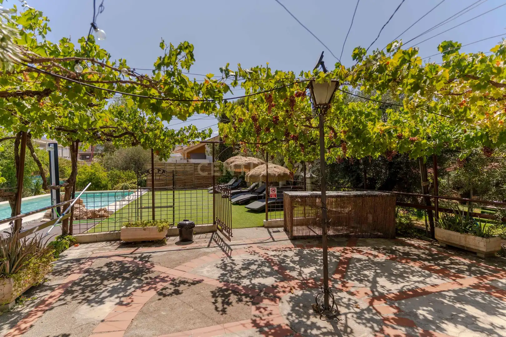 Jardín de Edificio en venta en Gójar