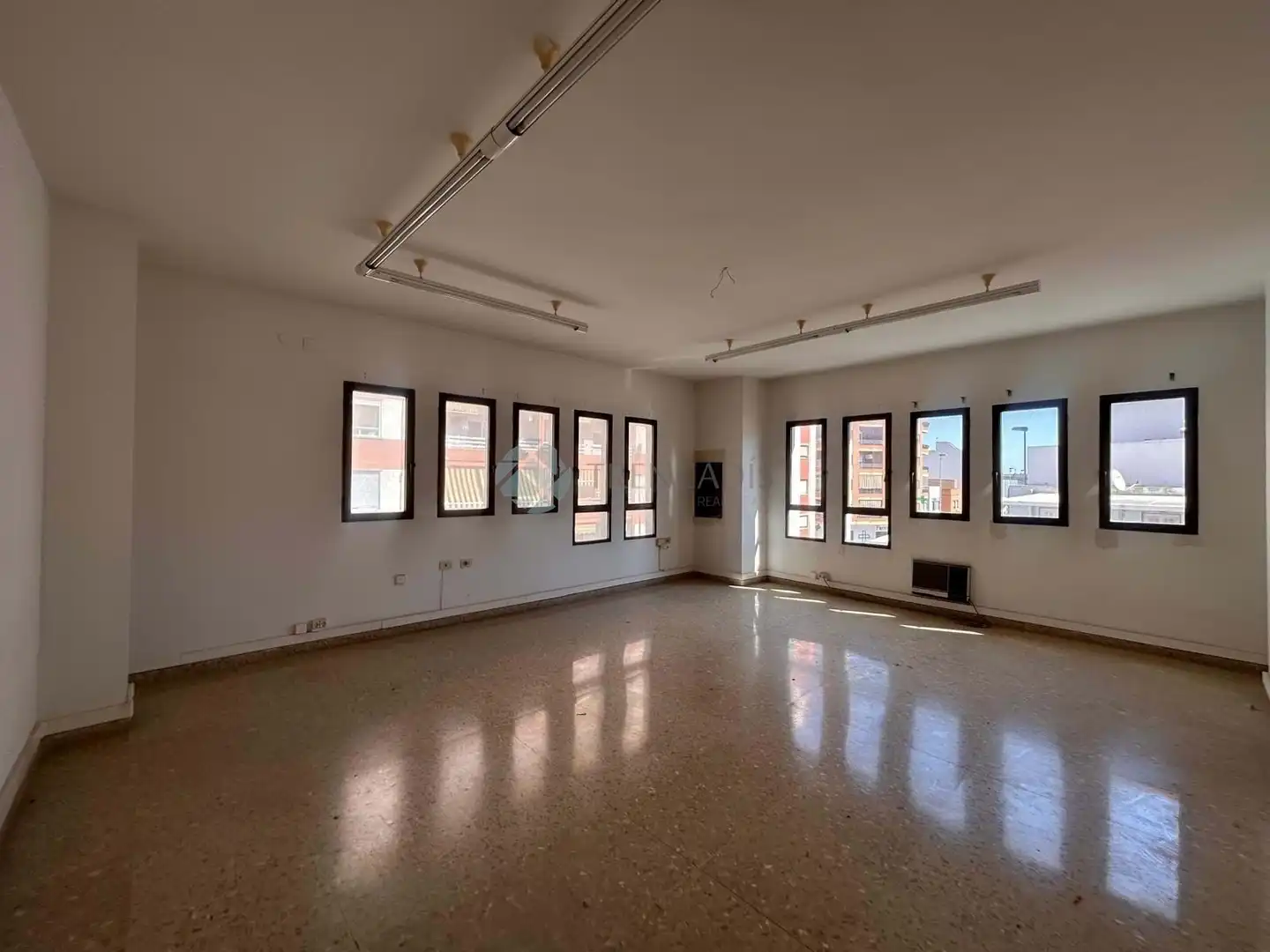 Bureau à vendre à Reina María Cristina