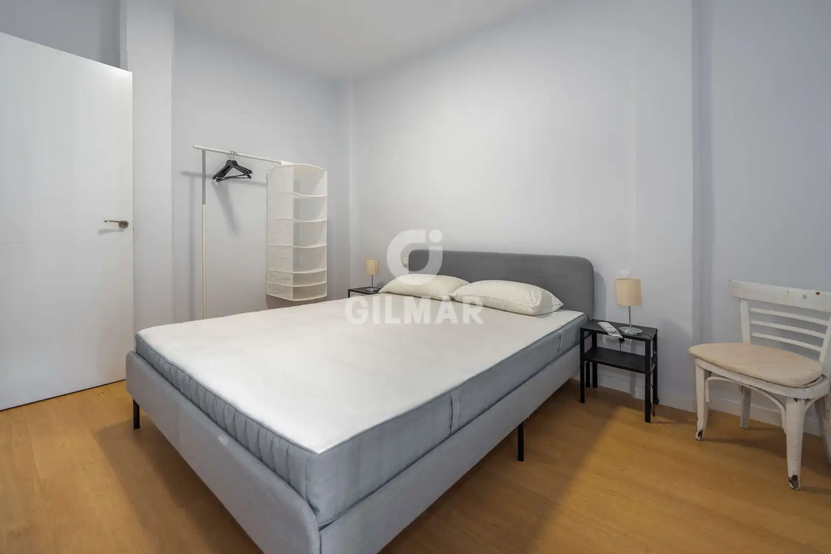 Dormitori de Apartament en venda en Madrid amb Calefacció