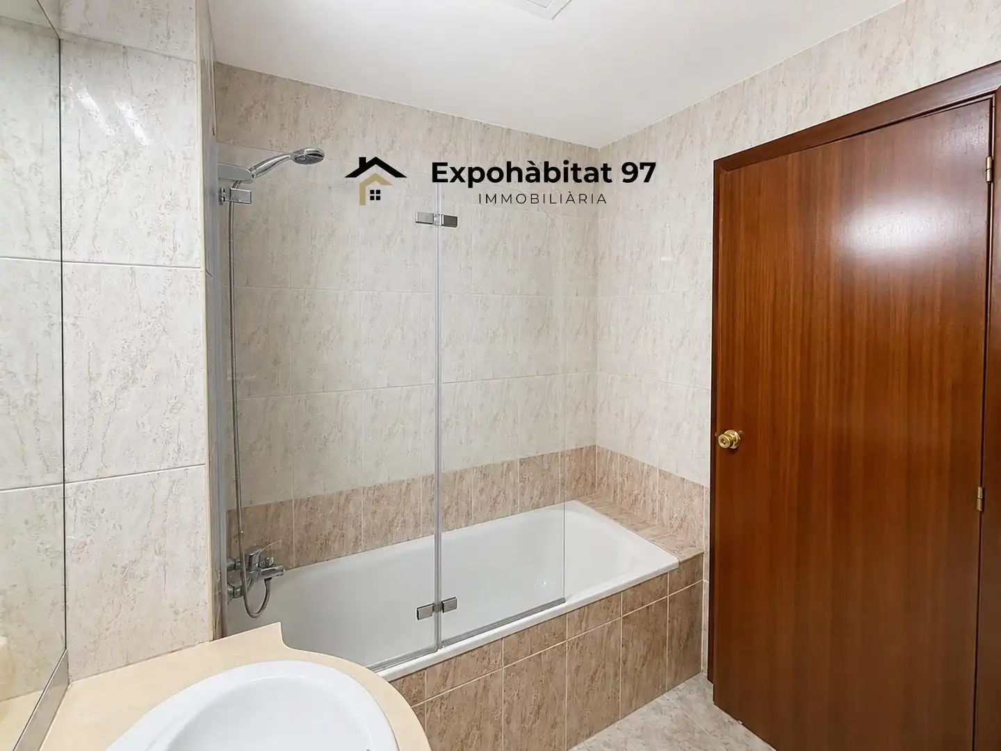 Bany de Apartament en venda en Salou amb Aire condicionat, Jardí privat i Terrassa