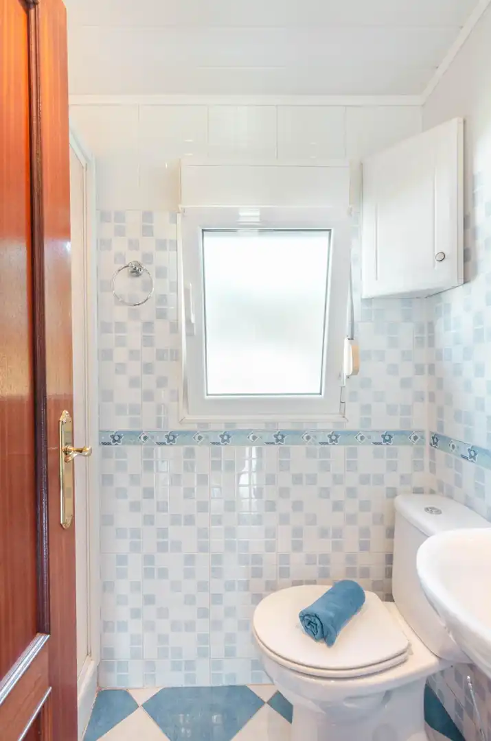 Bathroom of Houses for sale in Cudillero  with Private garden, Terrace and Furnished