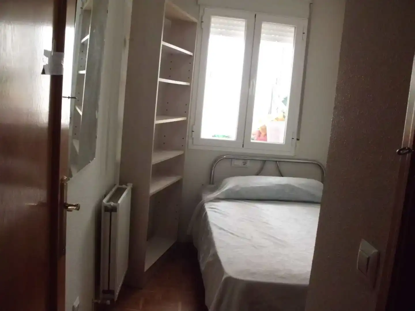 Habitación de Piso para compartir en Reyes Católicos - Paseo San Antonio