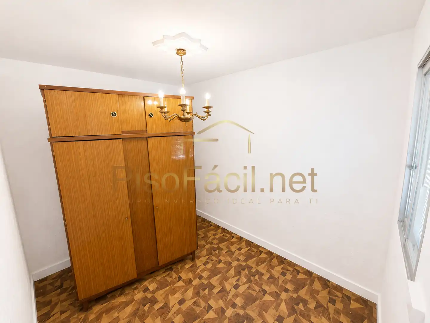 Habitación de Piso en venta en Madrid con Calefacción, Terraza y Alarma