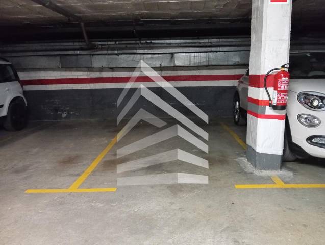 Garaje en Venta en Carrer de Caballero en Barri de les Corts