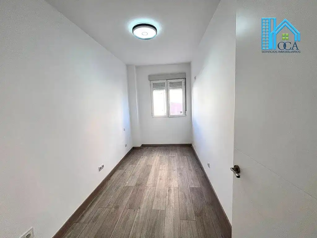 Bedroom of Flat for sale in Madrid  with Air Conditioner