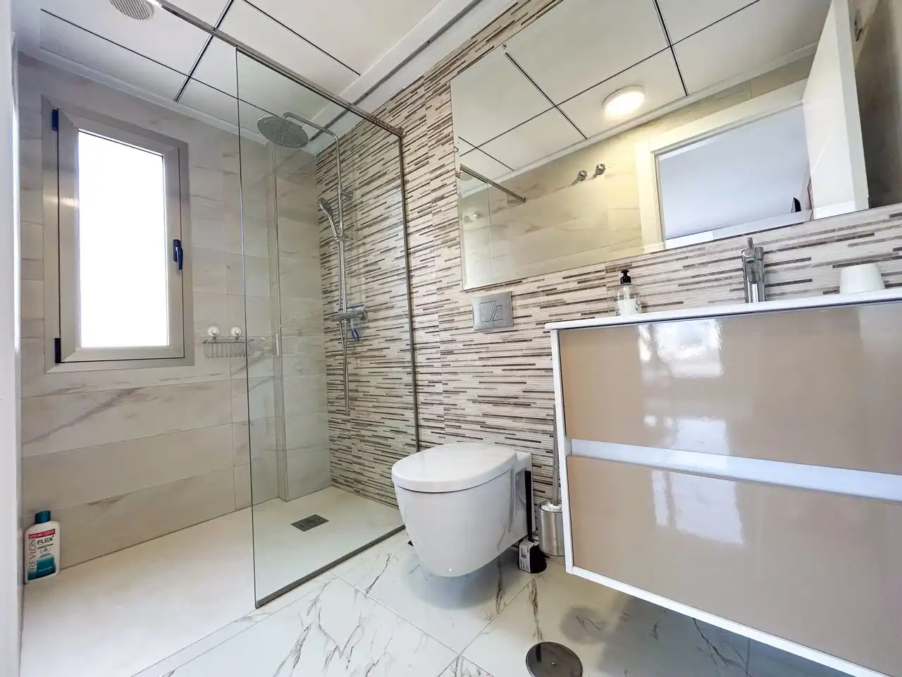 Detached house with pool for sale in Calle  Tramontana, imagen 24