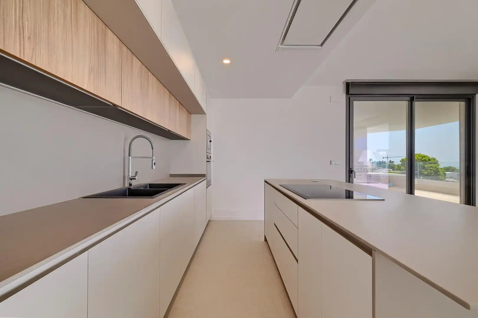 Kitchen of Apartments for sale in Fuengirola  with Air Conditioner, Terrace and Storage room