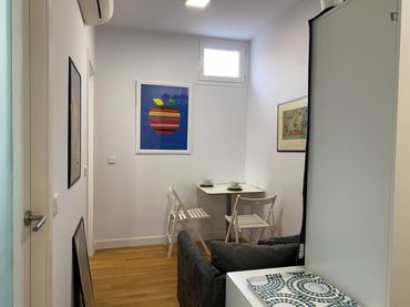 Apartment with lift to rent in Chamberí
