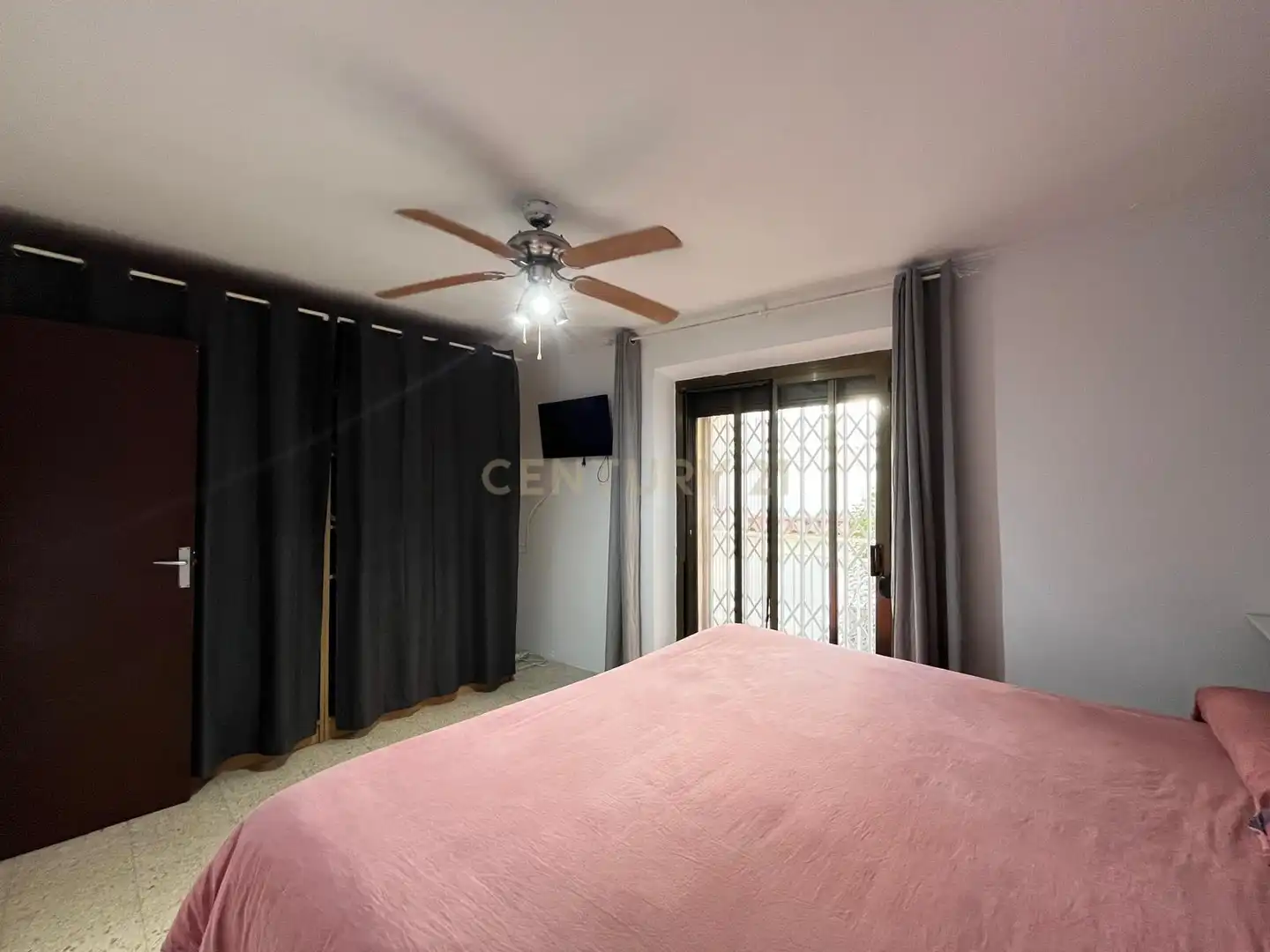 Bedroom of Detached homes for sale in Vilanova i la Geltrú  with Storage room, Oven and Balcony