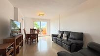 Sala d'estar de Dúplex en venda en Casares amb Aire condicionat, Terrassa i Piscina