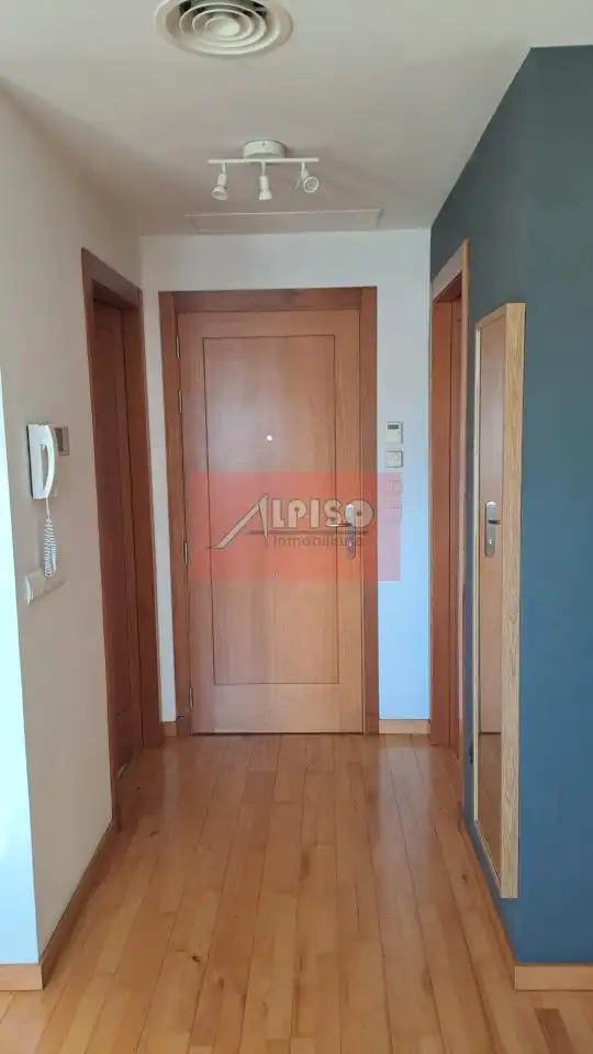 Apartamento de alquiler en Ourense Capital  con Calefacción, Parquet y Amueblado