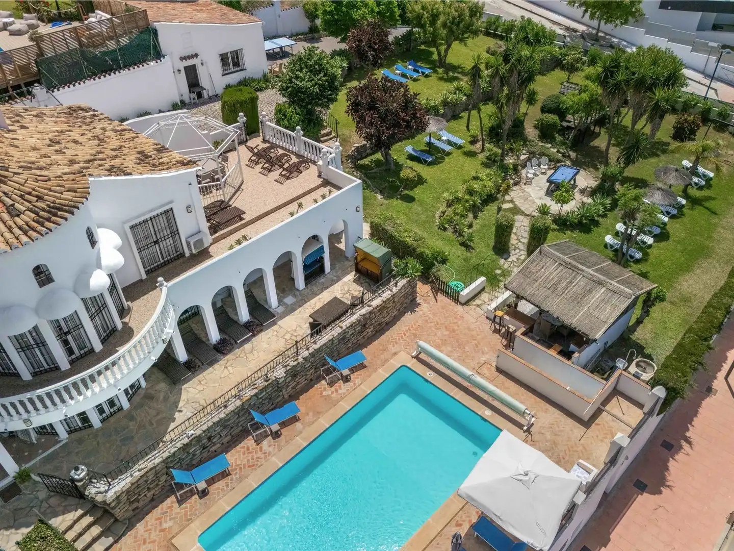 Jardí de Casa adosada en venda en Estepona amb Aire condicionat, Terrassa i Traster