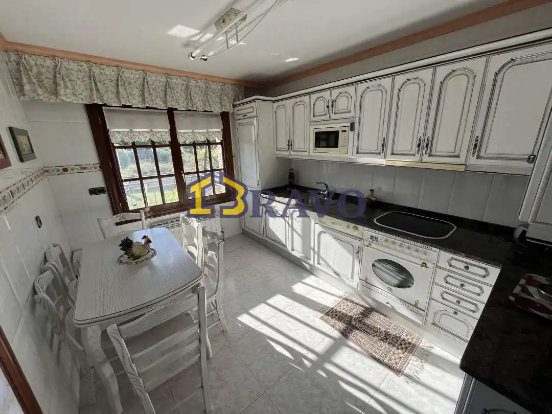 Cocina de Casa o chalet en venta en Valle de Mena con Calefacción, Jardín privado y Terraza