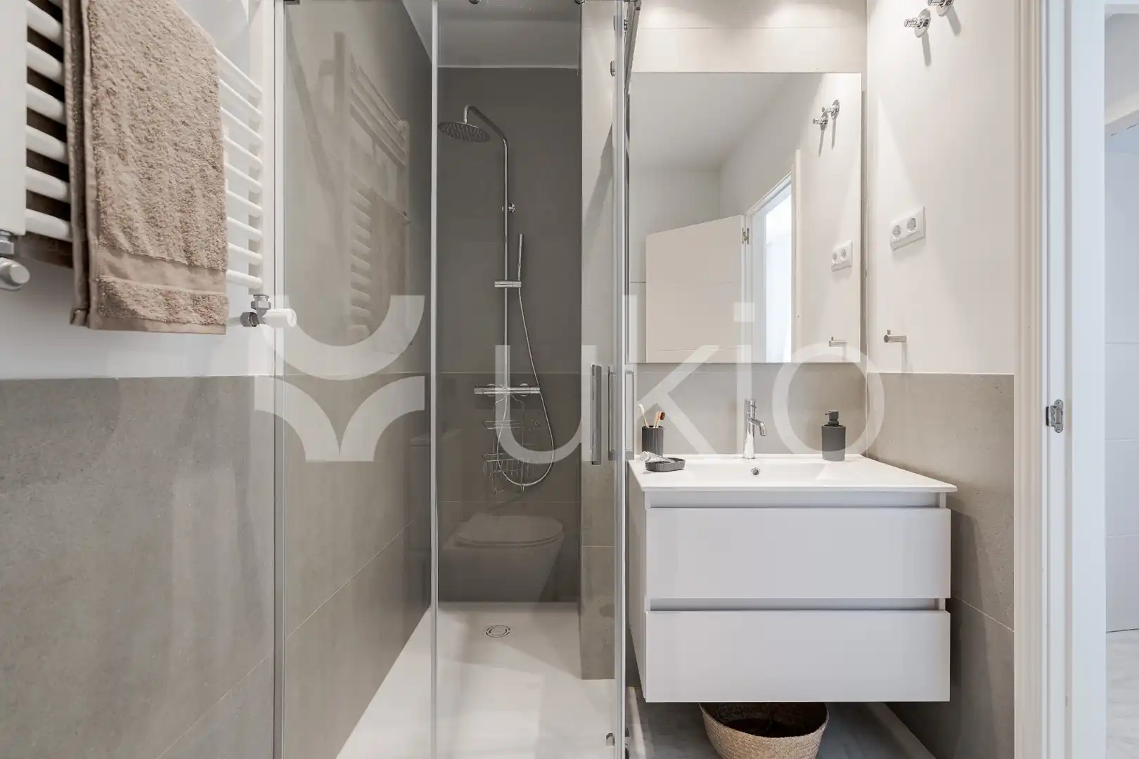 Baño de Apartamento de alquiler en Madrid con Aire acondicionado, Calefacción y Amueblado