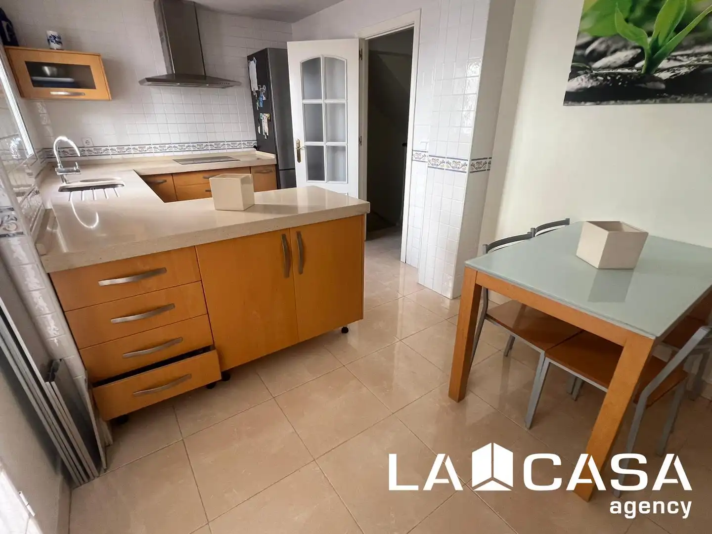 Cocina de Casa adosada de alquiler en Dos Hermanas con Terraza