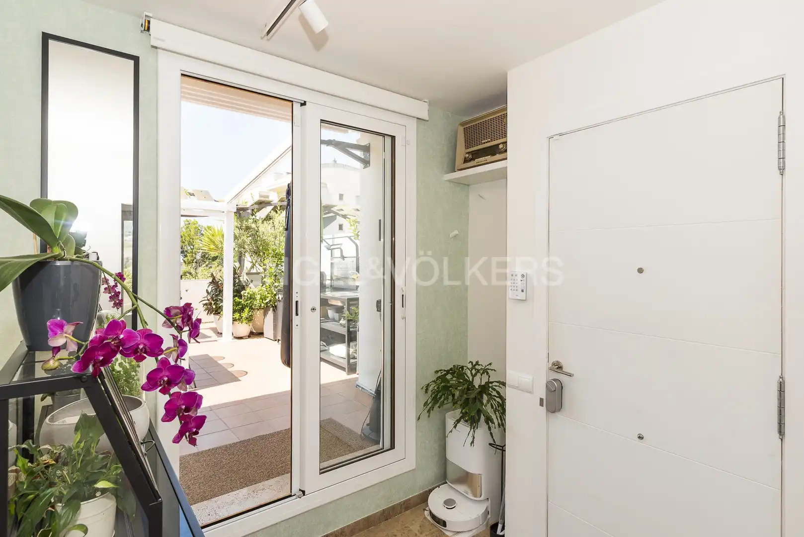 Balcony of Attic for rent in Sitges  with Air Conditioner, Heating and Parquet flooring