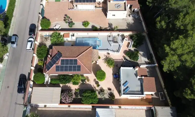 Vista exterior de Casa o xalet en venda en Pilar de la Horadada amb Traster i Piscina